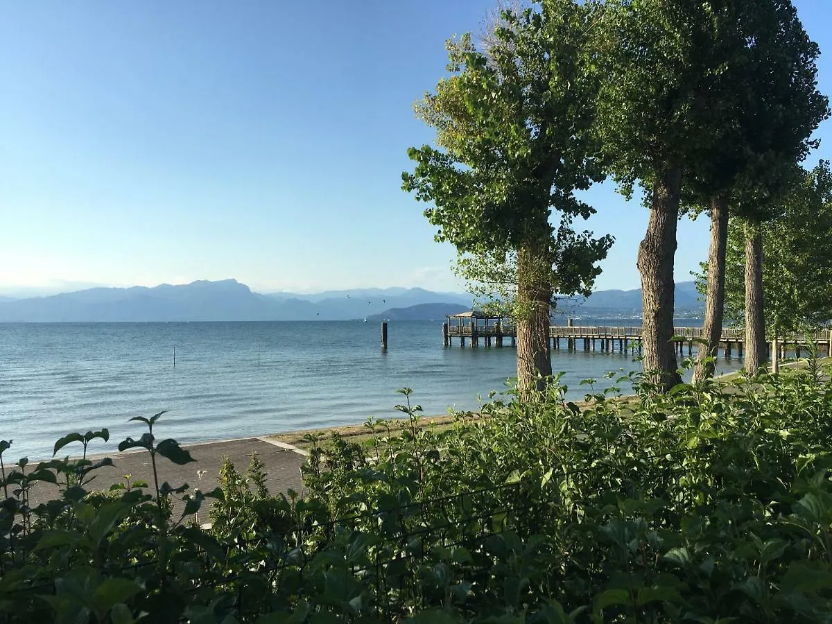 Paradiso Sul Lago Di Garda Castelnuovo del Garda Italy